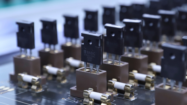 供應(yīng)SiC（碳化硅）功率器件：SiC 肖特基二極管、SiC MOSFET、SiC 功率模塊