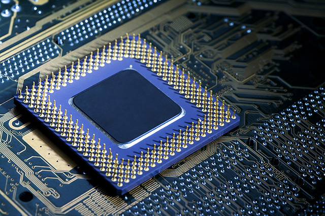 供應(yīng) Renesas 時鐘和定時：晶體振蕩器、抖動衰減器、VersaClock 可編程時鐘